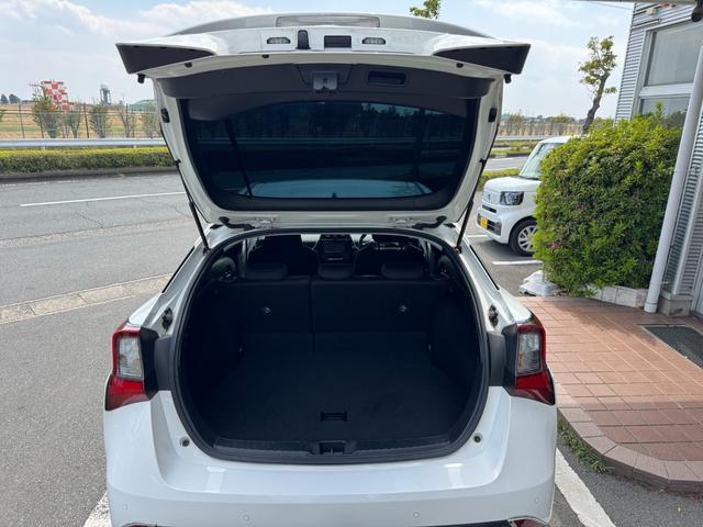 プリウス Ｓ　冠水歴車ナビＴＶバックカメラＥＴＣ車載器オートマチックハイビーム禁煙車セーフティーセンス衝突軽減ブレーキプリクラッシュセーフティー踏み間違え防止レーダークルコンスマートキーＰスタートオートライト（73枚目）