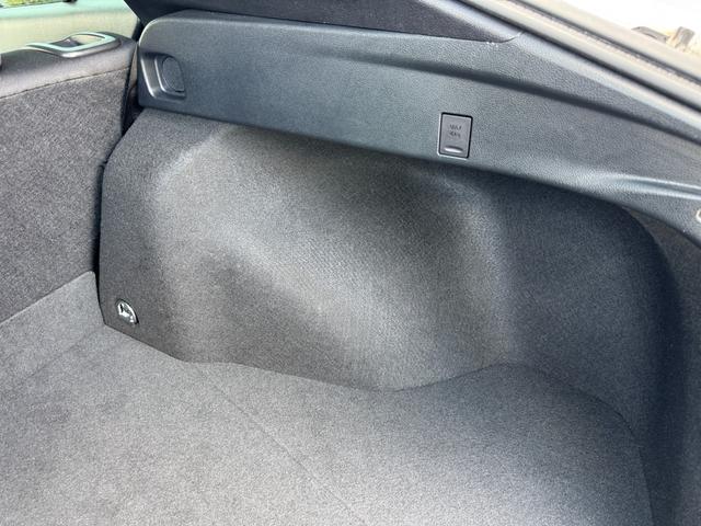 プリウス Ｓ　冠水歴車ナビＴＶバックカメラＥＴＣ車載器オートマチックハイビーム禁煙車セーフティーセンス衝突軽減ブレーキプリクラッシュセーフティー踏み間違え防止レーダークルコンスマートキーＰスタートオートライト（76枚目）