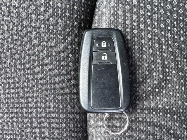 プリウス Ｓ　冠水歴車ナビＴＶバックカメラＥＴＣ車載器オートマチックハイビーム禁煙車セーフティーセンス衝突軽減ブレーキプリクラッシュセーフティー踏み間違え防止レーダークルコンスマートキーＰスタートオートライト（80枚目）