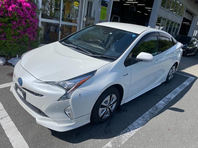 プリウス Ａ　冠水歴車ナビバックカメラＢＴ対応ＥＴＣ車載器セーフティーセンス衝突軽減ブレーキ付プリクラッシュセーフティーレーダークルコンパール白オートマチックハイビーム禁煙車衝突安全ボディーエアロ付（2枚目）