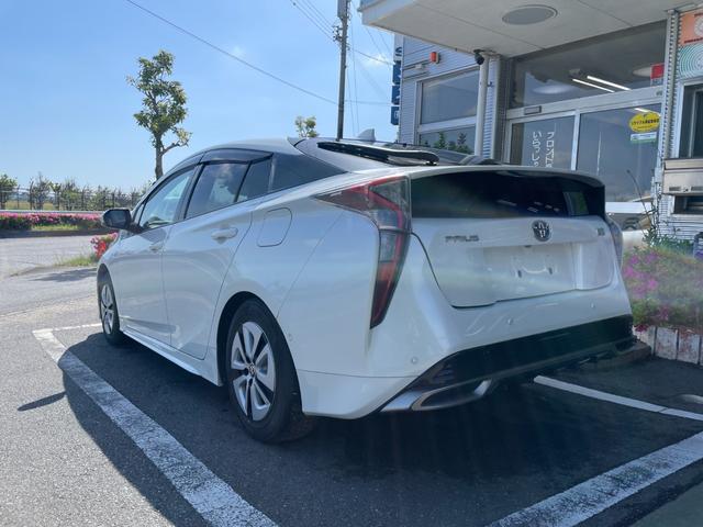 プリウス Ａ　冠水歴車ナビバックカメラＢＴ対応ＥＴＣ車載器セーフティーセンス衝突軽減ブレーキ付プリクラッシュセーフティーレーダークルコンパール白オートマチックハイビーム禁煙車衝突安全ボディーエアロ付（12枚目）