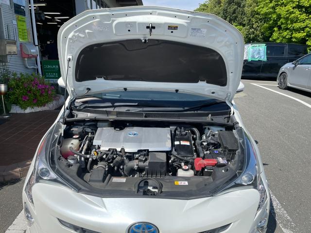 プリウス Ａ　冠水歴車ナビバックカメラＢＴ対応ＥＴＣ車載器セーフティーセンス衝突軽減ブレーキ付プリクラッシュセーフティーレーダークルコンパール白オートマチックハイビーム禁煙車衝突安全ボディーエアロ付（34枚目）