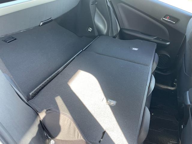 プリウス Ａ　冠水歴車ナビバックカメラＢＴ対応ＥＴＣ車載器セーフティーセンス衝突軽減ブレーキ付プリクラッシュセーフティーレーダークルコンパール白オートマチックハイビーム禁煙車衝突安全ボディーエアロ付（66枚目）