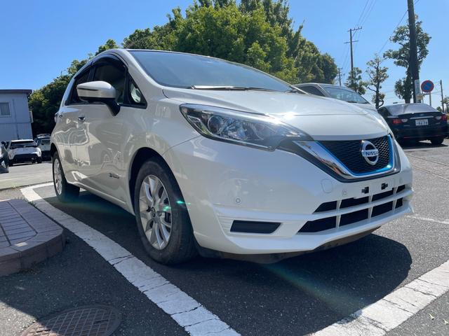 ノート ｅ－パワー　Ｘ　冠水歴車ナビＴＶバックカメラアラウンドビューモニターＣＤＤＶＤ再生ＢＴオーディオ対応エマージェンシーブレーキ衝突軽減ブレーキ電格ミラー横滑り防止衝突安全ボディーデジタルインナーミラー禁煙車（5枚目）