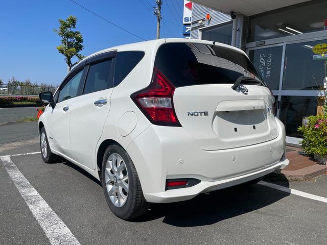 ノート ｅ－パワー　Ｘ　冠水歴車ナビＴＶバックカメラアラウンドビューモニターＣＤＤＶＤ再生ＢＴオーディオ対応エマージェンシーブレーキ衝突軽減ブレーキ電格ミラー横滑り防止衝突安全ボディーデジタルインナーミラー禁煙車（12枚目）