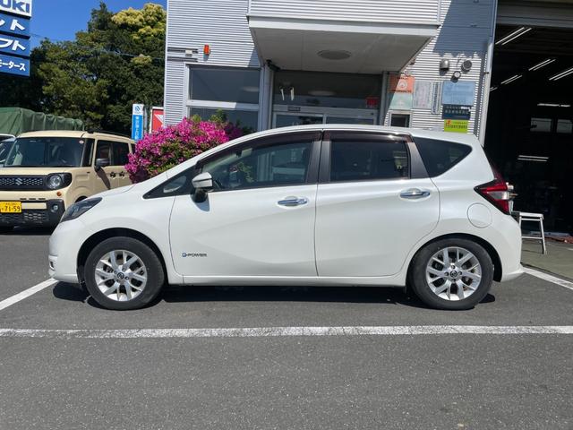 ノート ｅ－パワー　Ｘ　冠水歴車ナビＴＶバックカメラアラウンドビューモニターＣＤＤＶＤ再生ＢＴオーディオ対応エマージェンシーブレーキ衝突軽減ブレーキ電格ミラー横滑り防止衝突安全ボディーデジタルインナーミラー禁煙車（14枚目）