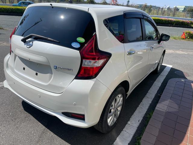 ノート ｅ－パワー　Ｘ　冠水歴車ナビＴＶバックカメラアラウンドビューモニターＣＤＤＶＤ再生ＢＴオーディオ対応エマージェンシーブレーキ衝突軽減ブレーキ電格ミラー横滑り防止衝突安全ボディーデジタルインナーミラー禁煙車（20枚目）