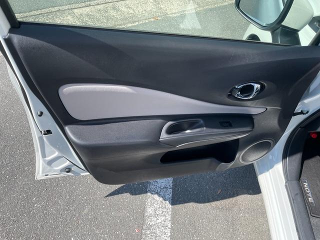 ノート ｅ－パワー　Ｘ　冠水歴車ナビＴＶバックカメラアラウンドビューモニターＣＤＤＶＤ再生ＢＴオーディオ対応エマージェンシーブレーキ衝突軽減ブレーキ電格ミラー横滑り防止衝突安全ボディーデジタルインナーミラー禁煙車（44枚目）