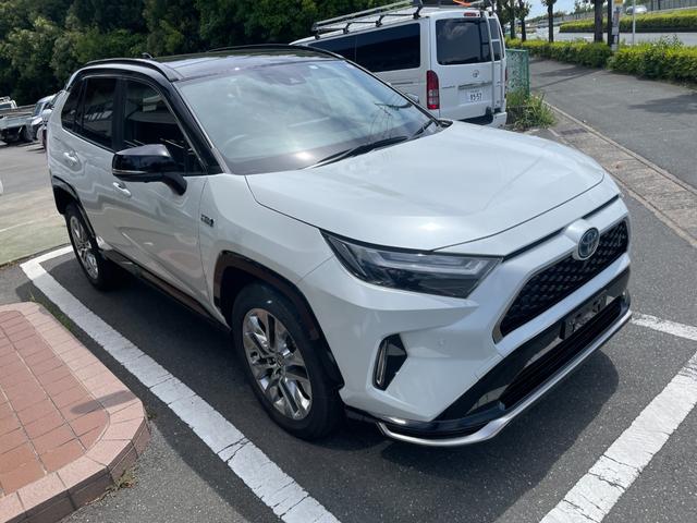 ＲＡＶ４ ＰＨＶ Ｚ　冠水歴車ナビＴＶ全方位モニターＢＴオーディオ対応スマートキーＰスタートフティーセンスプリクラッシュセーフティーレーダークルーズコントロール禁煙車ＥＴＣ２．０サンルーフＰＨＶ車シートエアコンＡＣ１００Ｖ（6枚目）
