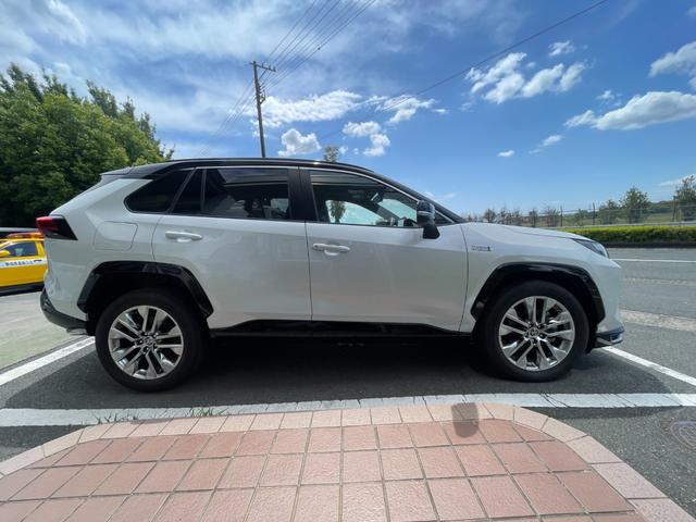 ＲＡＶ４ ＰＨＶ Ｚ　冠水歴車ナビＴＶ全方位モニターＢＴオーディオ対応スマートキーＰスタートフティーセンスプリクラッシュセーフティーレーダークルーズコントロール禁煙車ＥＴＣ２．０サンルーフＰＨＶ車シートエアコンＡＣ１００Ｖ（7枚目）