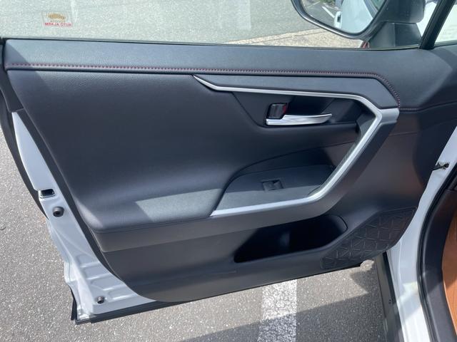 ＲＡＶ４ ＰＨＶ Ｚ　冠水歴車ナビＴＶ全方位モニターＢＴオーディオ対応スマートキーＰスタートフティーセンスプリクラッシュセーフティーレーダークルーズコントロール禁煙車ＥＴＣ２．０サンルーフＰＨＶ車シートエアコンＡＣ１００Ｖ（45枚目）