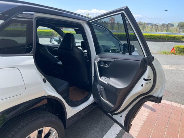 ＲＡＶ４ ＰＨＶ Ｚ　冠水歴車ナビＴＶ全方位モニターＢＴオーディオ対応スマートキーＰスタートフティーセンスプリクラッシュセーフティーレーダークルーズコントロール禁煙車ＥＴＣ２．０サンルーフＰＨＶ車シートエアコンＡＣ１００Ｖ（54枚目）