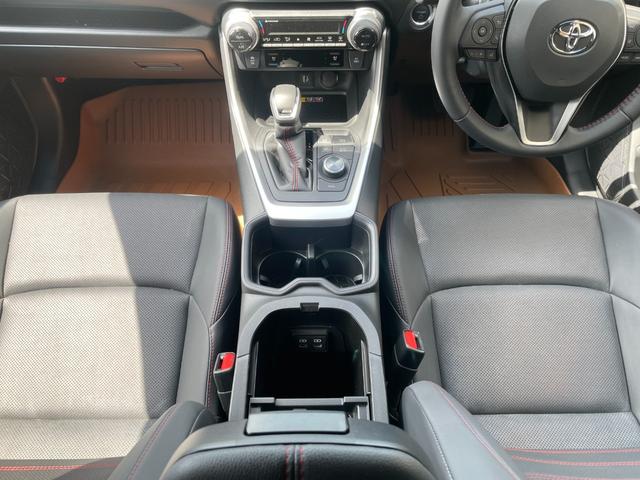 ＲＡＶ４ ＰＨＶ Ｚ　冠水歴車ナビＴＶ全方位モニターＢＴオーディオ対応スマートキーＰスタートフティーセンスプリクラッシュセーフティーレーダークルーズコントロール禁煙車ＥＴＣ２．０サンルーフＰＨＶ車シートエアコンＡＣ１００Ｖ（67枚目）
