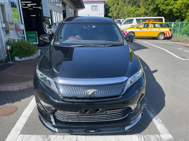 ハリアー プレミアム　冠水歴車ナビバックカメラセーフティーセンス衝突軽減ブレーキ付プリクラッシュセーフティークルーズコントロールスマートキーＰスタートパワーバックドア衝突安全ボディー純正アルミオートマチックハイビーム（4枚目）