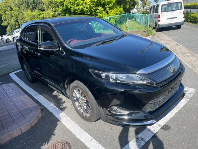 ハリアー プレミアム　冠水歴車ナビバックカメラセーフティーセンス衝突軽減ブレーキ付プリクラッシュセーフティークルーズコントロールスマートキーＰスタートパワーバックドア衝突安全ボディー純正アルミオートマチックハイビーム（6枚目）