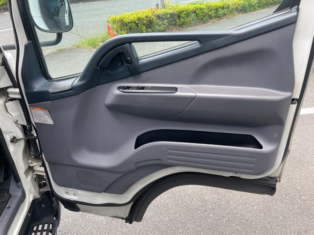 キャンター 超ロング　ワイド超ロング幌ウィング車３０００ｃｃディーゼルターボデュオニックオートマＥＴＣ車載器風防付ＡＣＰＳＰＷキーレスエントリーフル装備荷台内寸長さ４９６ｃｍ幅２０７ｃｍ高さ２４０ｃｍ床面地上高９６ｃｍ（64枚目）