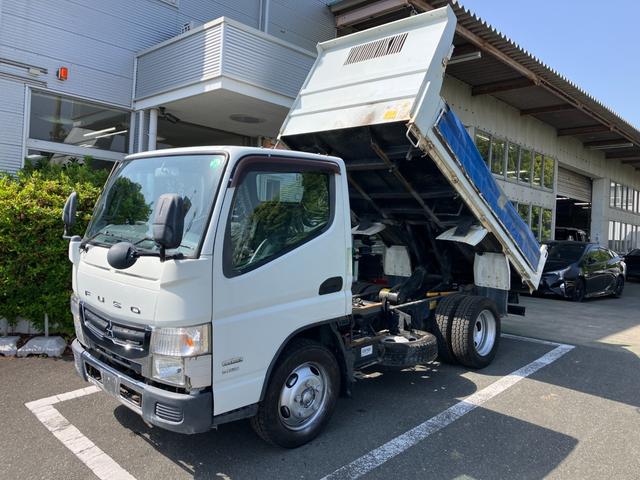 キャンター 全低床ダンプ　３ｔ積載全低床強化ダンプ５ＭＴ３０００ｃｃディーゼルターボＥＴＣコボレーン中間ピン荷台内寸長３０４ｃｍ幅１５９ｃｍ高３７ｃｍ床面地上高８５ｃｍキーレスエントリーフル装備車両総重量５９３５ｋｇ（2枚目）