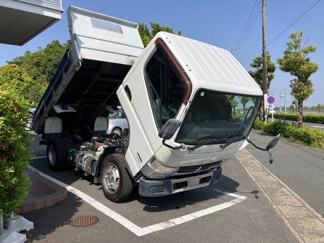 キャンター 全低床ダンプ　３ｔ積載全低床強化ダンプ５ＭＴ３０００ｃｃディーゼルターボＥＴＣコボレーン中間ピン荷台内寸長３０４ｃｍ幅１５９ｃｍ高３７ｃｍ床面地上高８５ｃｍキーレスエントリーフル装備車両総重量５９３５ｋｇ（17枚目）