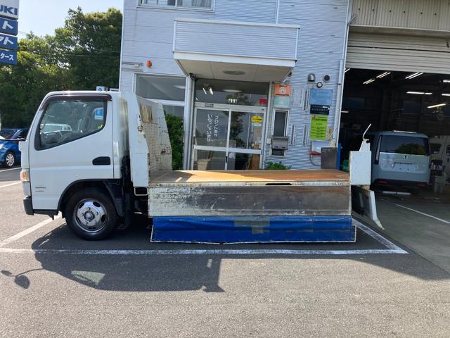キャンター 全低床ダンプ　３ｔ積載全低床強化ダンプ５ＭＴ３０００ｃｃディーゼルターボＥＴＣコボレーン中間ピン荷台内寸長３０４ｃｍ幅１５９ｃｍ高３７ｃｍ床面地上高８５ｃｍキーレスエントリーフル装備車両総重量５９３５ｋｇ（33枚目）