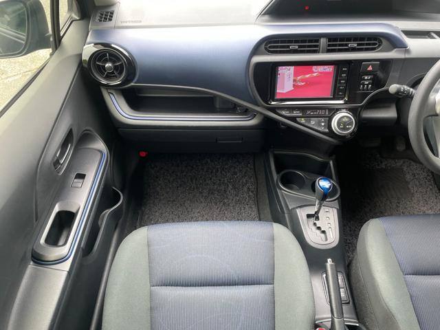 アクア Ｓ　冠水歴車ナビＴＶバックカメラＢＴオーディオ対応ＥＴＣ車載器スマートキーＰスタートイモビライザー禁煙車電格ミラーヘッドライトレベライザーメンテナンスノート取説付純正アルミプライバシーガラス（65枚目）