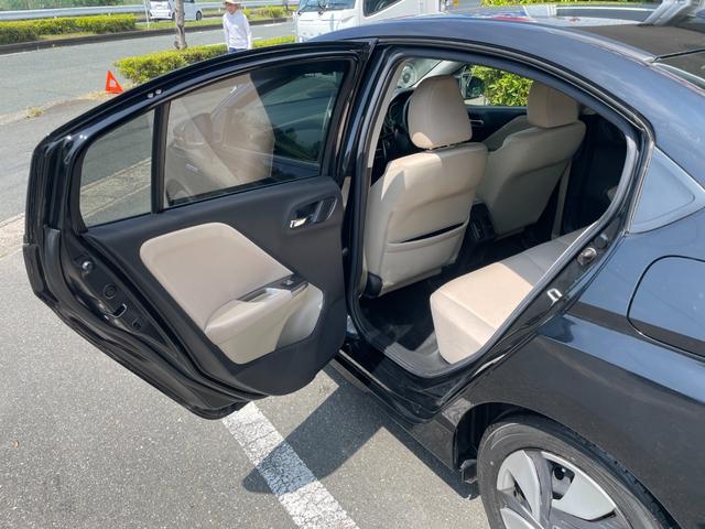 グレイス ハイブリッドＬＸ　ナビＴＶバックカメラＥＴＣ車載器禁煙車ハイブリッド車スマートキー２本ＬＥＤヘッドクルーズコントロールエマージェンシーストップシグナルオートリトラミラースーパーＵＶカットガラスメンテノート取説付（47枚目）