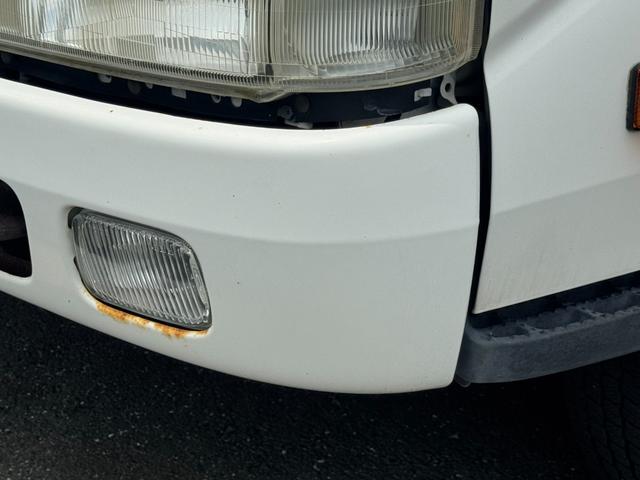 デュトロ 　レッカー車フロア５ＭＴディーゼルＰＴＯヘッドライトレベライザーメンテノート取説３名乗車車体長さ５０７ｃｍ幅１８８ｃｍ高さ２２９ｃｍエアコンパワステパワーウィンド電格ミラー（17枚目）