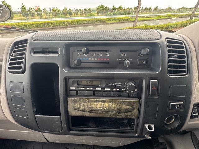 デュトロ 　レッカー車フロア５ＭＴディーゼルＰＴＯヘッドライトレベライザーメンテノート取説３名乗車車体長さ５０７ｃｍ幅１８８ｃｍ高さ２２９ｃｍエアコンパワステパワーウィンド電格ミラー（47枚目）