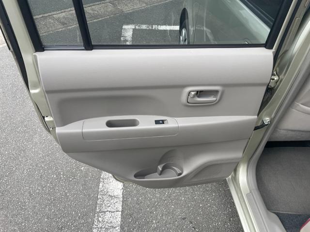 ムーヴコンテ Ｘスペシャル　ナビＴＶ禁煙車メンテナンスノート取説付衝突安全ボディープライバシーガラスヘッドライトレベライザーＡＣＰＳＰＷキーレスエントリーフル装備スペアタイヤ付アームレストコンソール電格ミラーベンチシート（47枚目）