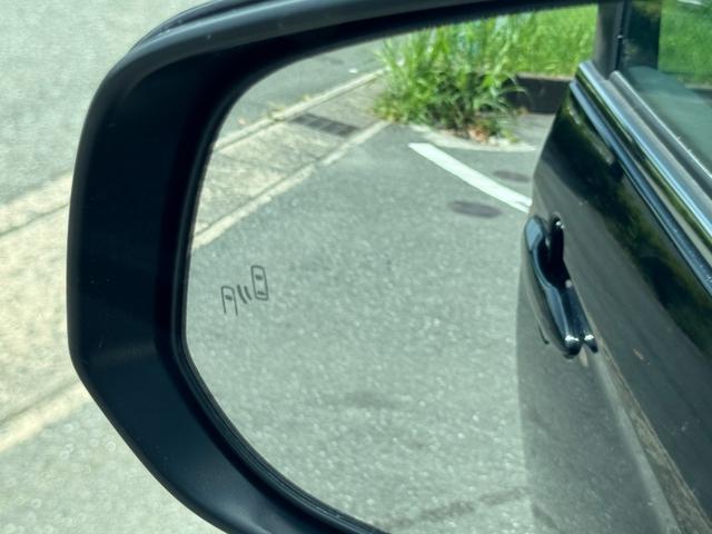 ノア ハイブリッドＳ－Ｚ　冠水歴車ナビＴＶバックカメラＥＴＣ２．０リヤフリップダウンモニター禁煙車ブラインドスポットモニターセーフティーセンスプリクラッシュセーフティースマートキーアダプティブクルコン両側パワスラハイブリッド車（32枚目）