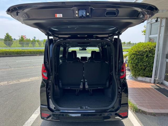 ノア ハイブリッドＳ－Ｚ　冠水歴車ナビＴＶバックカメラＥＴＣ２．０リヤフリップダウンモニター禁煙車ブラインドスポットモニターセーフティーセンスプリクラッシュセーフティースマートキーアダプティブクルコン両側パワスラハイブリッド車（77枚目）