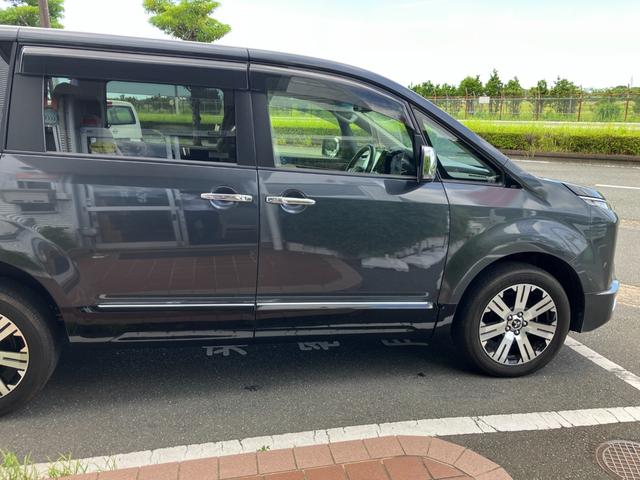 デリカＤ：５ Ｐ　冠水歴車純正ナビＴＶＣＤＤＶＤパノラミックモニターＨＤＭＩ入力パワーバックドア両側パワスラスマートキーＰスタートステアリングヒーターパートタイム４ＷＤＬＥＤヘッドＥＴＣ車載器クルーズコントロール禁煙車（10枚目）