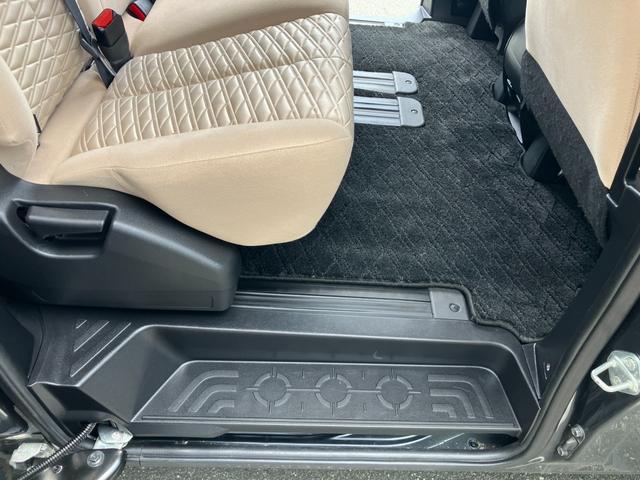 デリカＤ：５ Ｐ　冠水歴車純正ナビＴＶＣＤＤＶＤパノラミックモニターＨＤＭＩ入力パワーバックドア両側パワスラスマートキーＰスタートステアリングヒーターパートタイム４ＷＤＬＥＤヘッドＥＴＣ車載器クルーズコントロール禁煙車（32枚目）