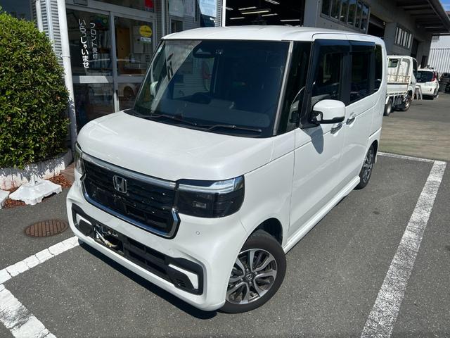 Ｎ－ＢＯＸカスタム ベースグレード　冠水歴車バックカメラステアリングスイッチセンシング衝突軽減ブレーキ踏み間違え防止先行車発信お知らせ機能アダプティブクルーズコントロールオートマチックハイビームオートリトラミラー前席シートヒーター禁煙車（2枚目）