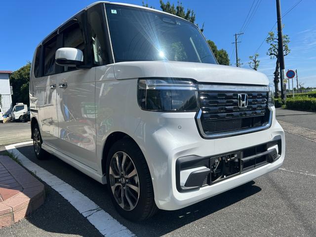 Ｎ－ＢＯＸカスタム ベースグレード　冠水歴車バックカメラステアリングスイッチセンシング衝突軽減ブレーキ踏み間違え防止先行車発信お知らせ機能アダプティブクルーズコントロールオートマチックハイビームオートリトラミラー前席シートヒーター禁煙車（5枚目）