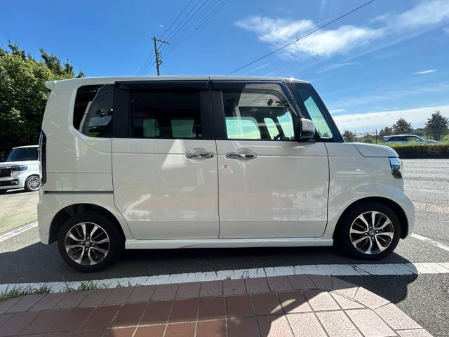 Ｎ－ＢＯＸカスタム ベースグレード　冠水歴車バックカメラステアリングスイッチセンシング衝突軽減ブレーキ踏み間違え防止先行車発信お知らせ機能アダプティブクルーズコントロールオートマチックハイビームオートリトラミラー前席シートヒーター禁煙車（7枚目）