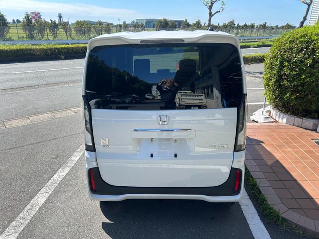 Ｎ－ＢＯＸカスタム ベースグレード　冠水歴車バックカメラステアリングスイッチセンシング衝突軽減ブレーキ踏み間違え防止先行車発信お知らせ機能アダプティブクルーズコントロールオートマチックハイビームオートリトラミラー前席シートヒーター禁煙車（11枚目）