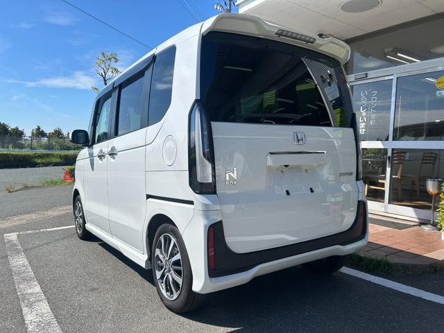 Ｎ－ＢＯＸカスタム ベースグレード　冠水歴車バックカメラステアリングスイッチセンシング衝突軽減ブレーキ踏み間違え防止先行車発信お知らせ機能アダプティブクルーズコントロールオートマチックハイビームオートリトラミラー前席シートヒーター禁煙車（12枚目）