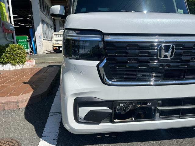 Ｎ－ＢＯＸカスタム ベースグレード　冠水歴車バックカメラステアリングスイッチセンシング衝突軽減ブレーキ踏み間違え防止先行車発信お知らせ機能アダプティブクルーズコントロールオートマチックハイビームオートリトラミラー前席シートヒーター禁煙車（17枚目）
