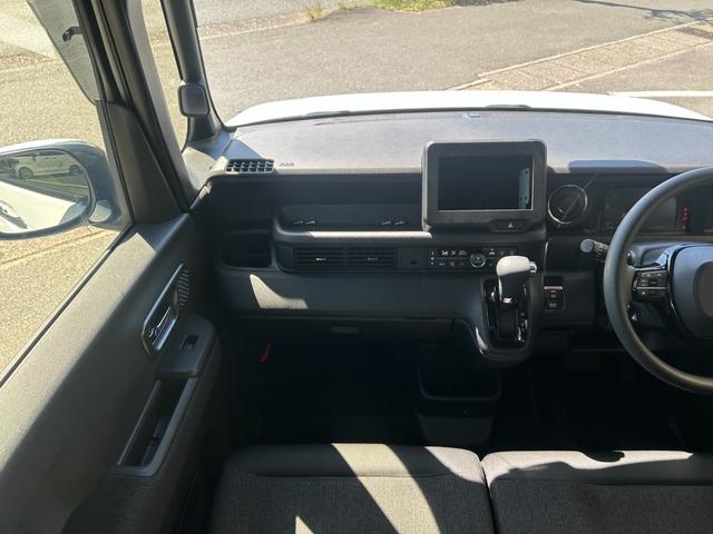 Ｎ－ＢＯＸカスタム ベースグレード　冠水歴車バックカメラステアリングスイッチセンシング衝突軽減ブレーキ踏み間違え防止先行車発信お知らせ機能アダプティブクルーズコントロールオートマチックハイビームオートリトラミラー前席シートヒーター禁煙車（67枚目）