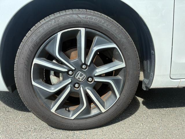 フィット ホーム　冠水歴車ナビＴＶバックカメラＥＴＣ車載器ＢＴオーディオ対応センシング衝突軽減ブレーキ踏み間違防止アダプティブクルーズコントロール禁煙車スマートキードライブレコーダーＬＥＤヘッドオートマチックハイビーム（33枚目）