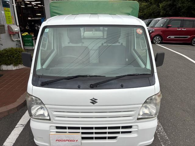 キャリイトラック ＫＣ　エアコンパワステ付２ＷＤ５ＭＴ三方開きメンテナンスノート取説付荷台幌車荷台内寸長さ１９７ＣＭ幅１３８ＣＭ床面地上高６８ＣＭヘッドライトレベライザースペアキースペアタイヤ運転席エアバッグ付（4枚目）