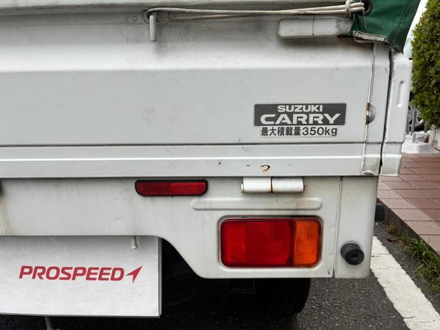 キャリイトラック ＫＣ　エアコンパワステ付２ＷＤ５ＭＴ三方開きメンテナンスノート取説付荷台幌車荷台内寸長さ１９７ＣＭ幅１３８ＣＭ床面地上高６８ＣＭヘッドライトレベライザースペアキースペアタイヤ運転席エアバッグ付（8枚目）