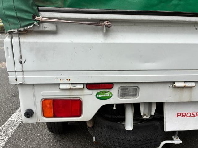 キャリイトラック ＫＣ　エアコンパワステ付２ＷＤ５ＭＴ三方開きメンテナンスノート取説付荷台幌車荷台内寸長さ１９７ＣＭ幅１３８ＣＭ床面地上高６８ＣＭヘッドライトレベライザースペアキースペアタイヤ運転席エアバッグ付（10枚目）