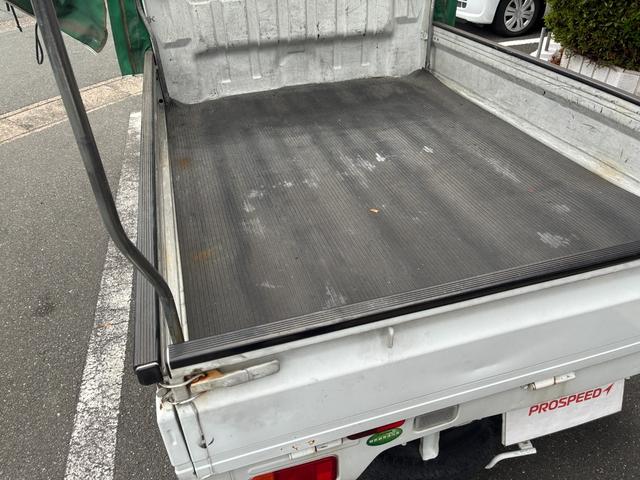 キャリイトラック ＫＣ　エアコンパワステ付２ＷＤ５ＭＴ三方開きメンテナンスノート取説付荷台幌車荷台内寸長さ１９７ＣＭ幅１３８ＣＭ床面地上高６８ＣＭヘッドライトレベライザースペアキースペアタイヤ運転席エアバッグ付（31枚目）