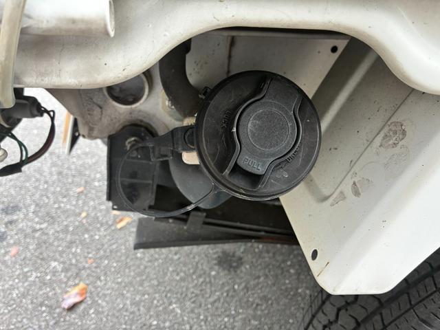 キャリイトラック ＫＣ　エアコンパワステ付２ＷＤ５ＭＴ三方開きメンテナンスノート取説付荷台幌車荷台内寸長さ１９７ＣＭ幅１３８ＣＭ床面地上高６８ＣＭヘッドライトレベライザースペアキースペアタイヤ運転席エアバッグ付（59枚目）