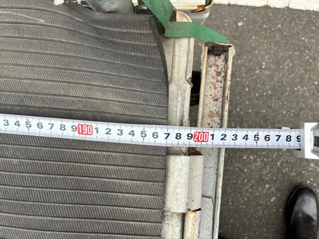 キャリイトラック ＫＣ　エアコンパワステ付２ＷＤ５ＭＴ三方開きメンテナンスノート取説付荷台幌車荷台内寸長さ１９７ＣＭ幅１３８ＣＭ床面地上高６８ＣＭヘッドライトレベライザースペアキースペアタイヤ運転席エアバッグ付（75枚目）