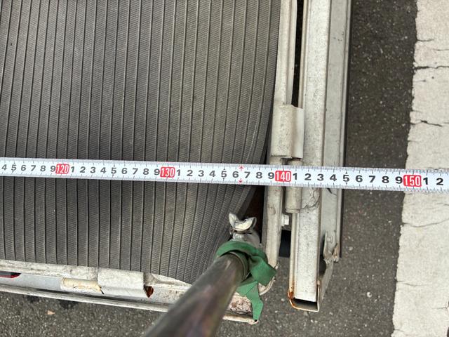キャリイトラック ＫＣ　エアコンパワステ付２ＷＤ５ＭＴ三方開きメンテナンスノート取説付荷台幌車荷台内寸長さ１９７ＣＭ幅１３８ＣＭ床面地上高６８ＣＭヘッドライトレベライザースペアキースペアタイヤ運転席エアバッグ付（76枚目）