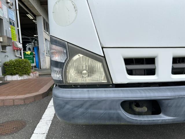 タイタントラック ワイドロングフルワイドロー　平ボディートラック２ｔ積載ワイドロング３方開きＥＴＣ車載器ロープ穴４対イージーゲート荷台鉄板張り荷台内寸長さ４３３ｃｍ幅２０２ｃｍ高さ３８ｃｍ床面地上高８７ｃｍ三方開き４８００ｃｃディーゼルターボ（18枚目）