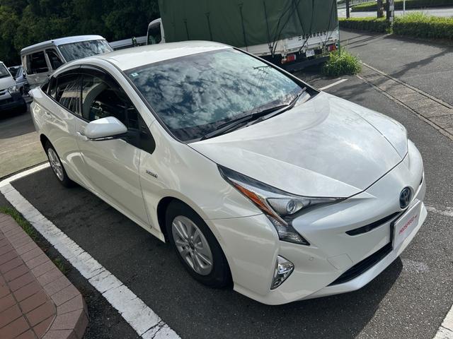 プリウス Ｓセーフティプラス　冠水歴車ナビＴＶバックカメラＥＴＣ車載器セーフティーセンスプリクラッシュセーフティーレーダークルーズコントロールスマートキーＰスタートオートマチックハイビーム禁煙車ドライブレコーダー横滑り防止装置（6枚目）