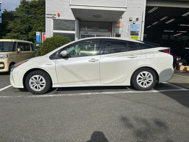 プリウス Ｓセーフティプラス　冠水歴車ナビＴＶバックカメラＥＴＣ車載器セーフティーセンスプリクラッシュセーフティーレーダークルーズコントロールスマートキーＰスタートオートマチックハイビーム禁煙車ドライブレコーダー横滑り防止装置（14枚目）
